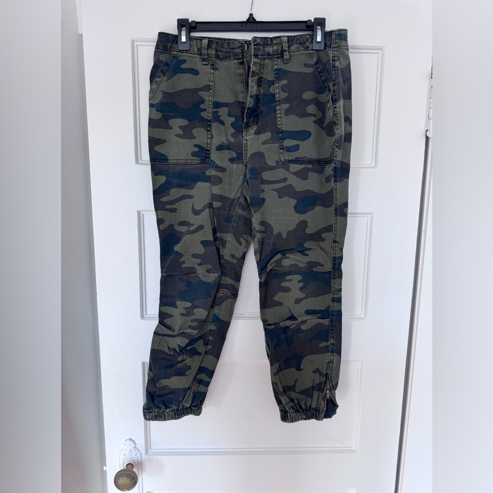 AFRM Green Camouflage Pants